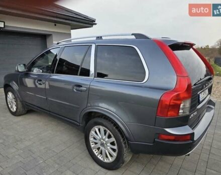 Серый Вольво ХС90, объемом двигателя 2.4 л и пробегом 273 тыс. км за 2650 $, фото 4 на Automoto.ua