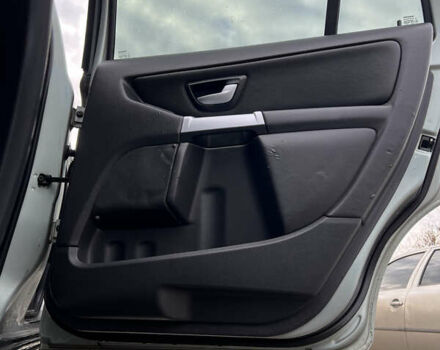 Серый Вольво ХС90, объемом двигателя 2.4 л и пробегом 250 тыс. км за 4200 $, фото 8 на Automoto.ua