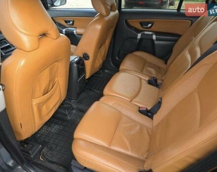 Серый Вольво ХС90, объемом двигателя 2.4 л и пробегом 273 тыс. км за 2650 $, фото 7 на Automoto.ua