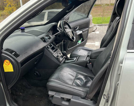 Серый Вольво ХС90, объемом двигателя 2.4 л и пробегом 250 тыс. км за 4200 $, фото 12 на Automoto.ua