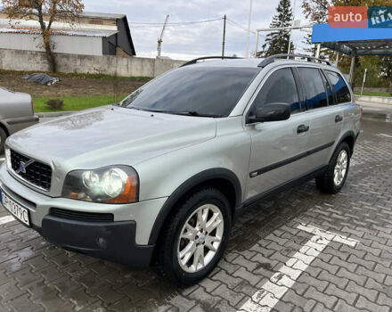 Серый Вольво ХС90, объемом двигателя 2.4 л и пробегом 250 тыс. км за 4200 $, фото 1 на Automoto.ua