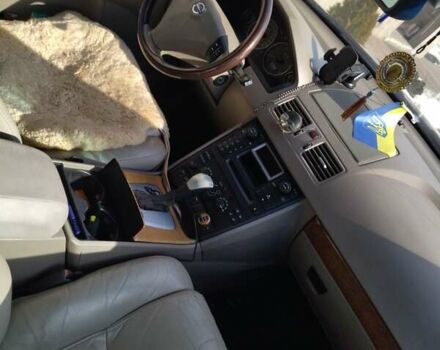 Серый Вольво ХС90, объемом двигателя 2.4 л и пробегом 336 тыс. км за 9100 $, фото 19 на Automoto.ua