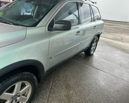 Серый Вольво ХС90, объемом двигателя 2.4 л и пробегом 351 тыс. км за 5100 $, фото 2 на Automoto.ua