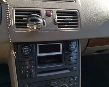 Серый Вольво ХС90, объемом двигателя 2.4 л и пробегом 336 тыс. км за 9100 $, фото 8 на Automoto.ua