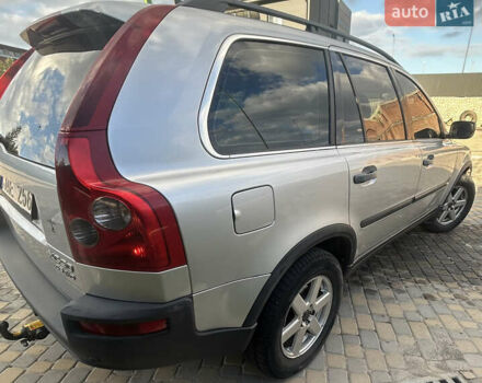 Серый Вольво ХС90, объемом двигателя 2.4 л и пробегом 312 тыс. км за 5750 $, фото 2 на Automoto.ua