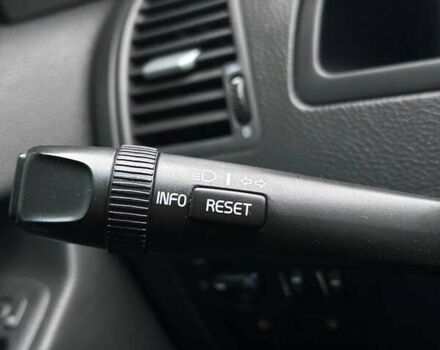 Серый Вольво ХС90, объемом двигателя 2.4 л и пробегом 311 тыс. км за 10490 $, фото 24 на Automoto.ua