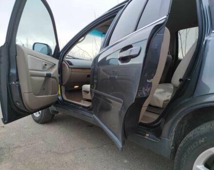 Серый Вольво ХС90, объемом двигателя 2.4 л и пробегом 195 тыс. км за 3800 $, фото 16 на Automoto.ua