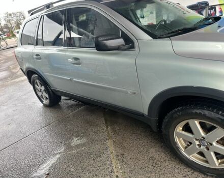 Серый Вольво ХС90, объемом двигателя 2.4 л и пробегом 351 тыс. км за 5100 $, фото 3 на Automoto.ua