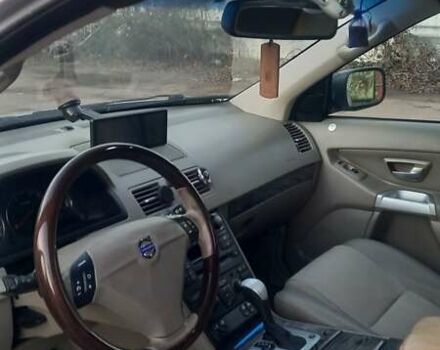 Серый Вольво ХС90, объемом двигателя 2.4 л и пробегом 417 тыс. км за 11000 $, фото 6 на Automoto.ua