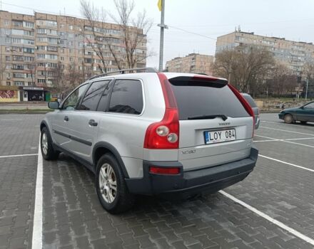 Сірий Вольво ХС90, об'ємом двигуна 2.4 л та пробігом 300 тис. км за 5200 $, фото 1 на Automoto.ua