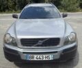 Серый Вольво ХС90, объемом двигателя 2.4 л и пробегом 270 тыс. км за 4263 $, фото 1 на Automoto.ua