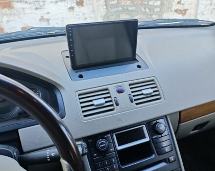 Сірий Вольво ХС90, об'ємом двигуна 2.4 л та пробігом 372 тис. км за 4800 $, фото 7 на Automoto.ua