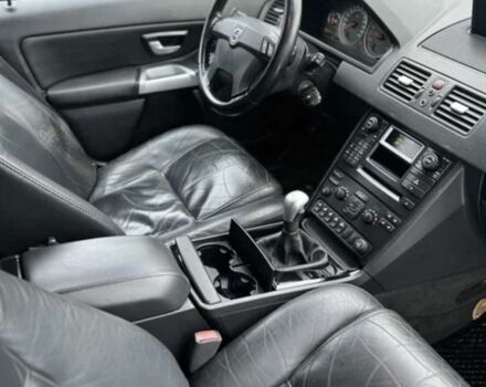 Серый Вольво ХС90, объемом двигателя 2.4 л и пробегом 249 тыс. км за 2610 $, фото 11 на Automoto.ua