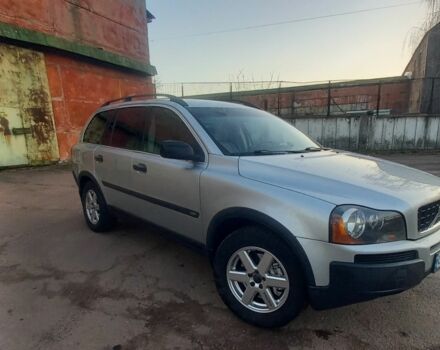 Серый Вольво ХС90, объемом двигателя 2.4 л и пробегом 417 тыс. км за 10500 $, фото 4 на Automoto.ua