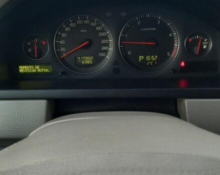 Серый Вольво ХС90, объемом двигателя 2.4 л и пробегом 417 тыс. км за 10500 $, фото 9 на Automoto.ua