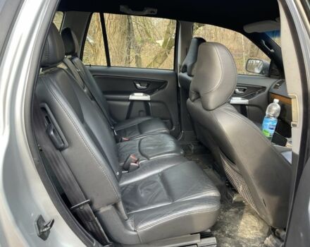 Серый Вольво ХС90, объемом двигателя 2.4 л и пробегом 210 тыс. км за 5500 $, фото 2 на Automoto.ua