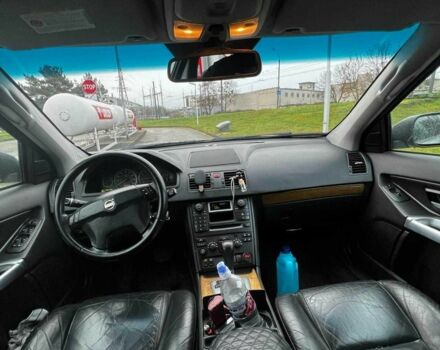 Серый Вольво ХС90, объемом двигателя 2.5 л и пробегом 310 тыс. км за 5900 $, фото 4 на Automoto.ua