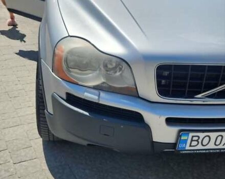 Серый Вольво ХС90, объемом двигателя 2.4 л и пробегом 400 тыс. км за 11000 $, фото 2 на Automoto.ua