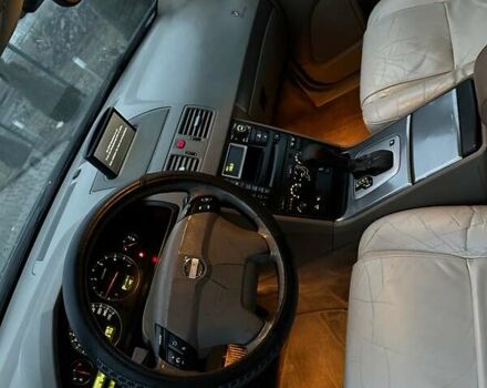 Серый Вольво ХС90, объемом двигателя 2.4 л и пробегом 402 тыс. км за 7500 $, фото 8 на Automoto.ua