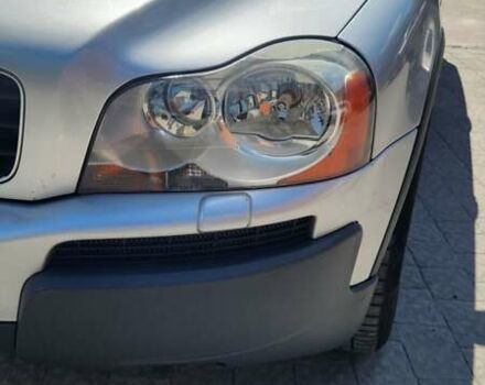 Серый Вольво ХС90, объемом двигателя 2.4 л и пробегом 400 тыс. км за 11000 $, фото 4 на Automoto.ua