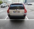 Серый Вольво ХС90, объемом двигателя 2.4 л и пробегом 325 тыс. км за 5500 $, фото 3 на Automoto.ua
