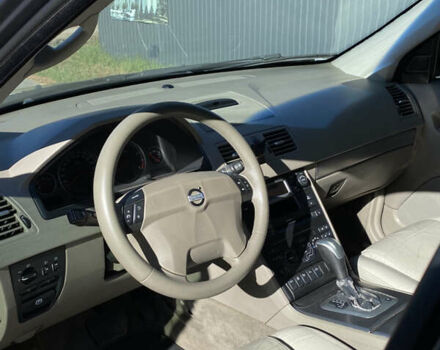 Вольво ХС90 2005 в Киеве на Automoto.ua Серый Вольво ХС90, объемом двигателя 2.4 л и пробегом 365 тыс. км за 10500 $, фото 10 на Automoto.ua