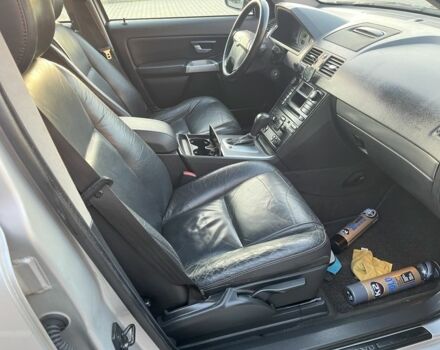 Серый Вольво ХС90, объемом двигателя 2.4 л и пробегом 370 тыс. км за 5600 $, фото 11 на Automoto.ua