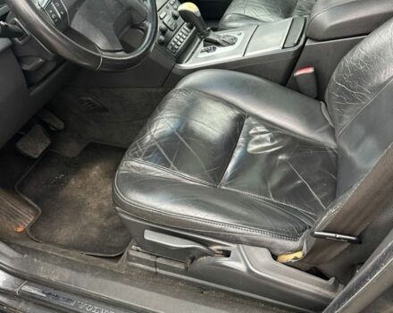 Сірий Вольво ХС90, об'ємом двигуна 2.4 л та пробігом 200 тис. км за 4667 $, фото 4 на Automoto.ua