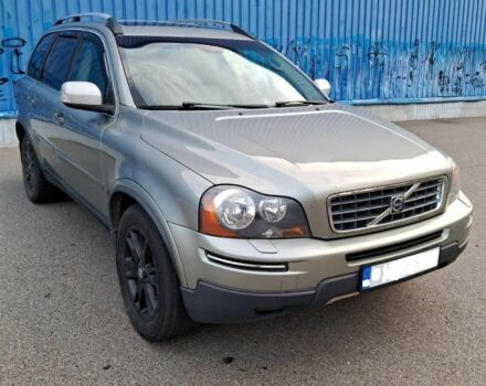 Серый Вольво ХС90, объемом двигателя 3.2 л и пробегом 213 тыс. км за 5905 $, фото 1 на Automoto.ua