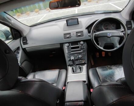 Серый Вольво ХС90, объемом двигателя 2.4 л и пробегом 270 тыс. км за 3900 $, фото 6 на Automoto.ua