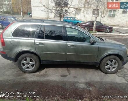 Серый Вольво ХС90, объемом двигателя 2.4 л и пробегом 372 тыс. км за 10500 $, фото 2 на Automoto.ua