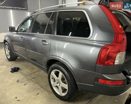 Вольво ХС90 2007 в Чернигове на Automoto.ua Серый Вольво ХС90, объемом двигателя 2.4 л и пробегом 311 тыс. км за 11500 $, фото 2 на Automoto.ua