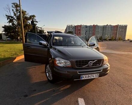 Серый Вольво ХС90, объемом двигателя 2.4 л и пробегом 290 тыс. км за 11000 $, фото 2 на Automoto.ua