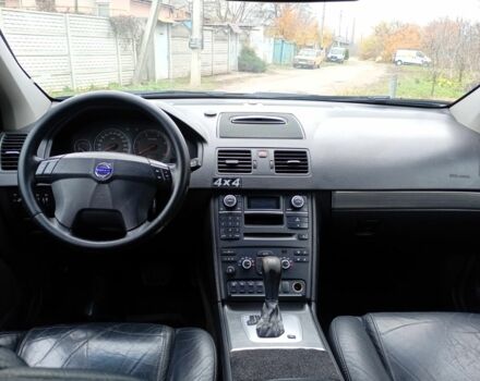 Серый Вольво ХС90, объемом двигателя 2.4 л и пробегом 297 тыс. км за 7500 $, фото 6 на Automoto.ua