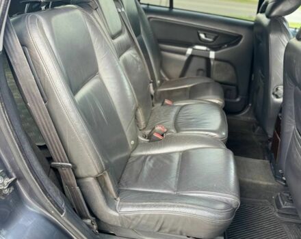 Серый Вольво ХС90, объемом двигателя 2.4 л и пробегом 350 тыс. км за 6500 $, фото 15 на Automoto.ua