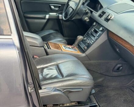 Серый Вольво ХС90, объемом двигателя 2.4 л и пробегом 350 тыс. км за 6500 $, фото 10 на Automoto.ua