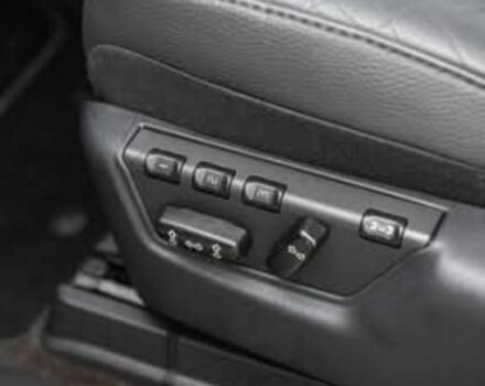 Серый Вольво ХС90, объемом двигателя 2.4 л и пробегом 220 тыс. км за 3500 $, фото 10 на Automoto.ua