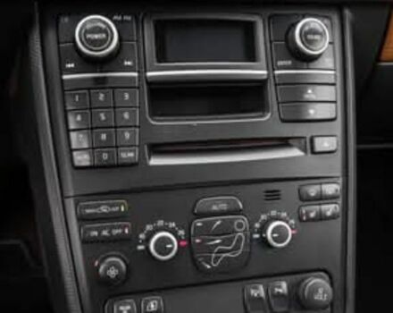 Серый Вольво ХС90, объемом двигателя 2.4 л и пробегом 220 тыс. км за 3500 $, фото 7 на Automoto.ua