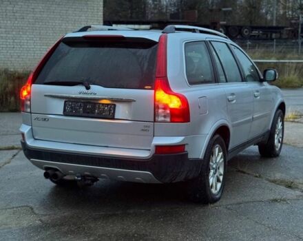 Серый Вольво ХС90, объемом двигателя 2.4 л и пробегом 290 тыс. км за 6500 $, фото 6 на Automoto.ua