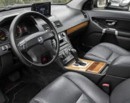 Серый Вольво ХС90, объемом двигателя 2.4 л и пробегом 220 тыс. км за 3500 $, фото 6 на Automoto.ua