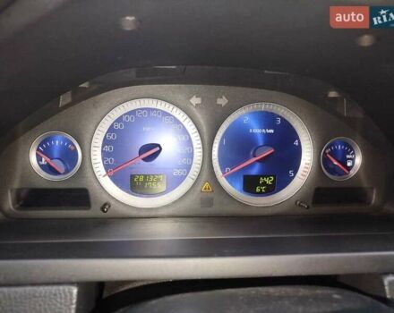 Серый Вольво ХС90, объемом двигателя 2.4 л и пробегом 281 тыс. км за 10000 $, фото 11 на Automoto.ua