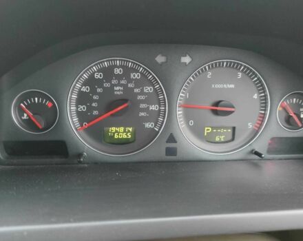 Серый Вольво ХС90, объемом двигателя 2.4 л и пробегом 195 тыс. км за 3800 $, фото 17 на Automoto.ua