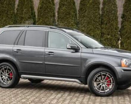 Серый Вольво ХС90, объемом двигателя 2.4 л и пробегом 220 тыс. км за 3500 $, фото 1 на Automoto.ua