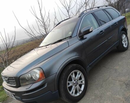 Серый Вольво ХС90, объемом двигателя 2.4 л и пробегом 195 тыс. км за 3800 $, фото 1 на Automoto.ua