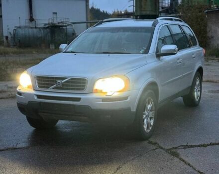 Серый Вольво ХС90, объемом двигателя 2.4 л и пробегом 290 тыс. км за 6500 $, фото 1 на Automoto.ua