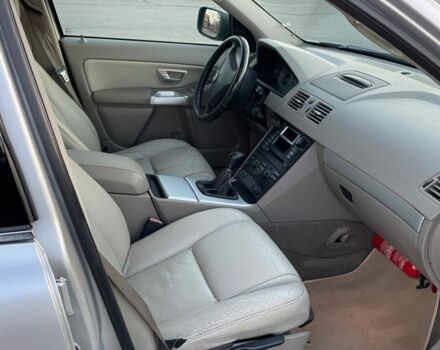 Сірий Вольво ХС90, об'ємом двигуна 2.4 л та пробігом 235 тис. км за 3700 $, фото 8 на Automoto.ua