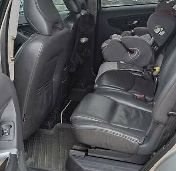 Сірий Вольво ХС90, об'ємом двигуна 2.4 л та пробігом 275 тис. км за 12500 $, фото 4 на Automoto.ua