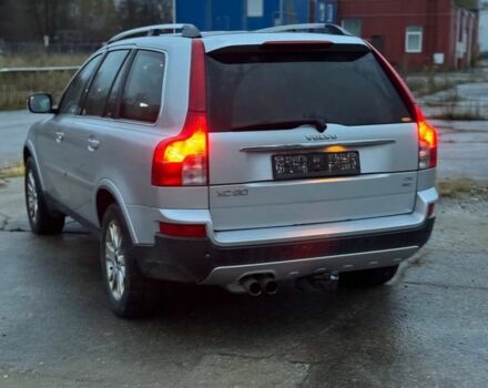 Серый Вольво ХС90, объемом двигателя 2.4 л и пробегом 290 тыс. км за 6500 $, фото 4 на Automoto.ua