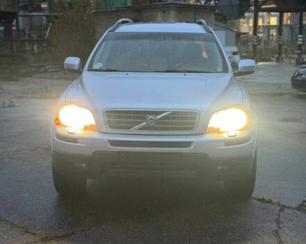 Серый Вольво ХС90, объемом двигателя 2.4 л и пробегом 290 тыс. км за 6500 $, фото 2 на Automoto.ua