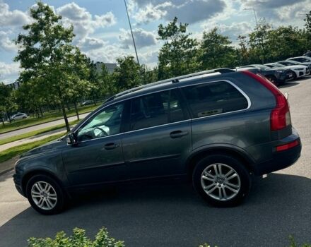 Серый Вольво ХС90, объемом двигателя 2.4 л и пробегом 350 тыс. км за 6500 $, фото 4 на Automoto.ua